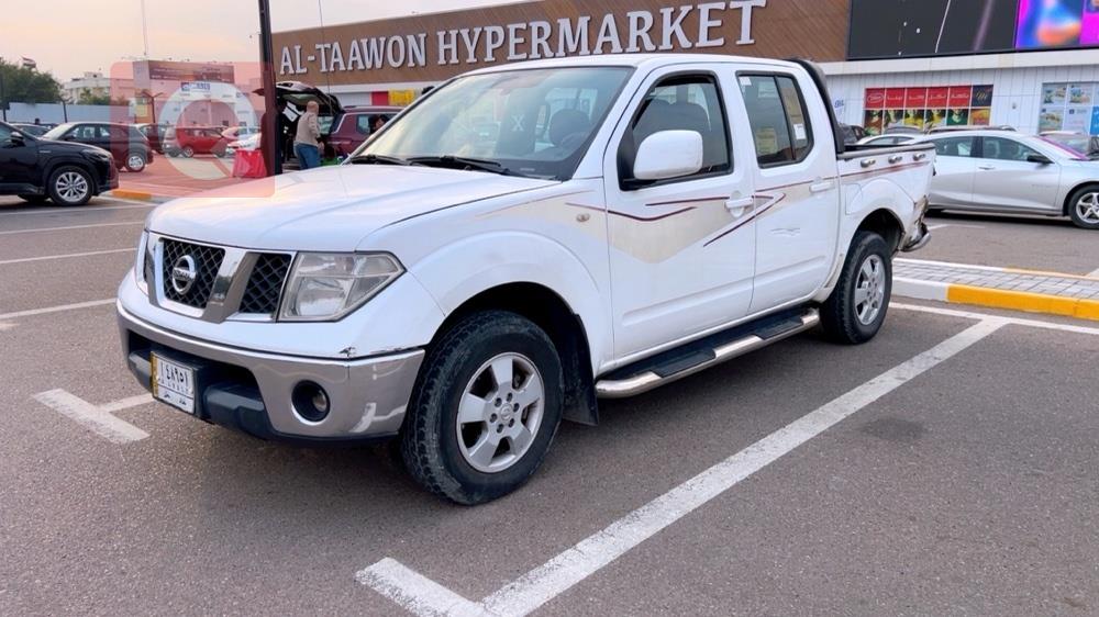 نيسان نافارا